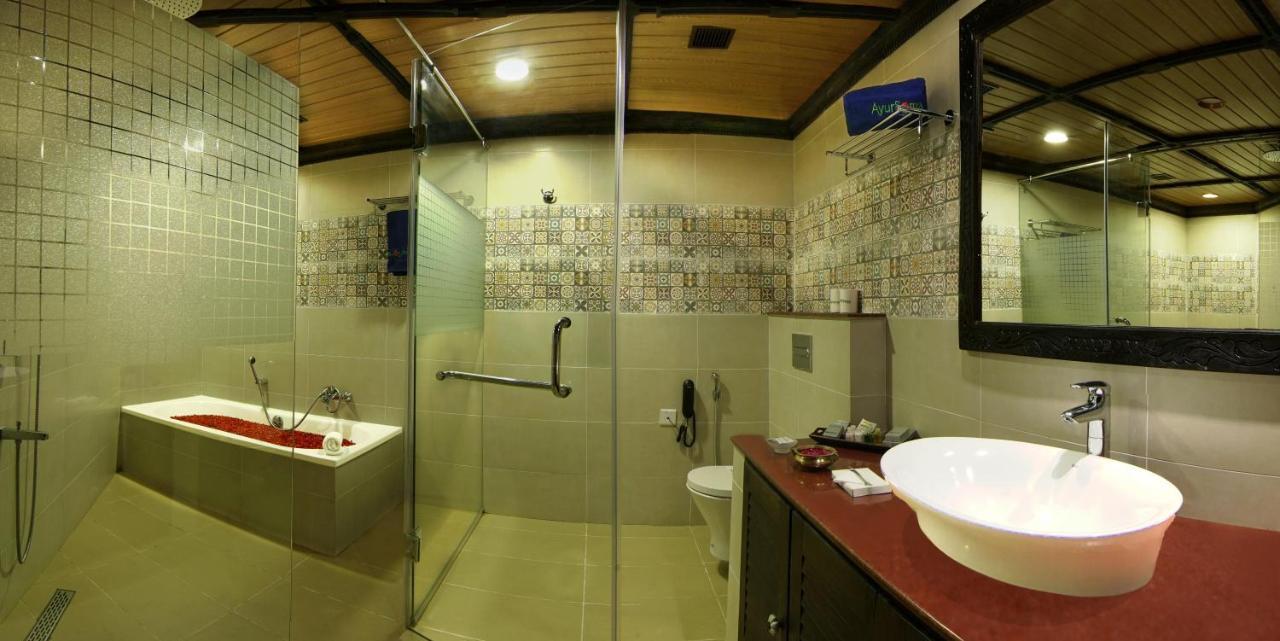 فندق Ayursoma Ayurveda Royal Retreat كوفالام المظهر الخارجي الصورة
